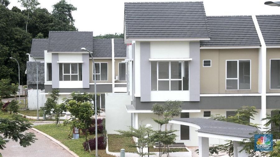 Awal Desember 2017, Kementerian Pekerjaan Umum dan Perumahan Rakyat (PUPR) mencatat capaian Program Satu Juta Rumah sebanyak 765.120 unit rumah, didominasi oleh pembangunan rumah bagi  masyarakat berpenghasilan rendah (MBR) sebesar 70 persen, atau sebanyak 619.868 unit, sementara rumah non-MBR yang terbangun sebesar 30 persen, sebanyak 145.252 unit.
Program Satu Juta Rumah yang dicanangkan oleh Presiden Joko Widodo, sekitar 20 persen merupakan rumah yang dibangun oleh Kementerian PUPR berupa rusunawa, rumah khusus, rumah swadaya maupun bantuan stimulan prasarana dan utilitas (PSU), 30 persen lainnya dibangun oleh pengembang perumahan subsidi yang mendapatkan fasilitas KPR FLPP, subsisdi selisih bunga dan bantuan uang muka. Selebihnya dipenuhi melalui pembangunan rumah non subsidi oleh pengembang.
Ketua Umum Asosiasi Pengembang Perumahan dan Pemukiman Seluruh Indonesia (Apersi) Junaidi Abdillah mengungkapkan, rumah tapak masih digemari kelas menengah ke bawah.
Kontribusi serapan properti oleh masyarakat menengah ke bawah terhadap total penjualan properti mencapai 70%.
Serapan sebesar 200.000 unit ini, akan terus meningkat pada tahun 2018 menjadi 250.000 unit.