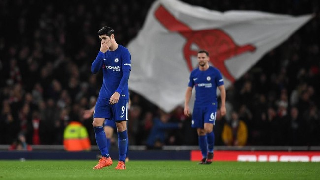 Manajer Chelsea Antonio Conte tak mau menyudutkan Alvaro Morata yang tampil buruk pada laga lawan Arsenal di Stadion Emirates.