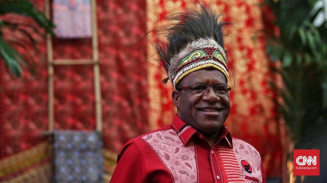 Wakil Menteri Dalam Negeri, John Wempi Wetipo mengatakan paradigma dari Sabang sampai Merauke perlu dibalik demi kemajuan Papua.