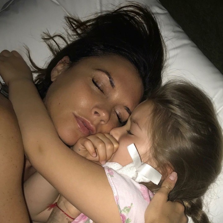 <p>Victoria nggak pernah ketinggalan tidur siang sama si bungsu, Harper nih. Hi-hi. (Foto: Instagram/victoriabeckham)</p>