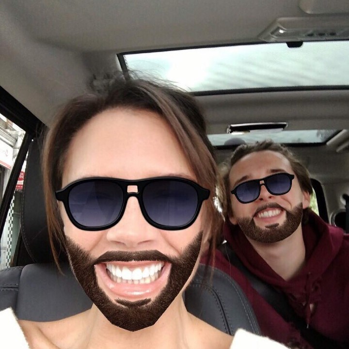 <p>Victoria juga sering melakukan hal konyol bareng anak lho, Bun. He-he. (Foto: Instagram/victoriabeckham)</p>