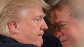 Trump Ancam Tuntut Mantan Ajudan terkait 'Fitnah' di Buku