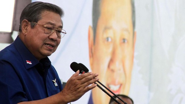 SBY menyebut langkah Jokowi memberikan gaji ke-13 dan THR pada pegawai negeri sipil sudah tepat terutama bagi abdi negara yang masih berpenghasilan rendah.