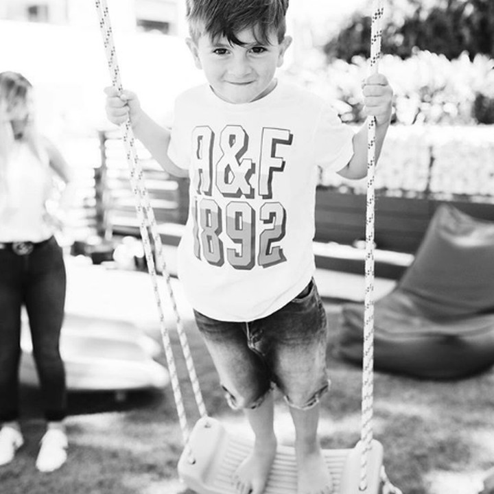 <p>Thiago Messi ganteng banget kayak ayahnya ya? Setuju nggak, Bun? Hi-hi-hi. (Foto: Instagram @antoroccuzzo88)</p>