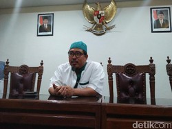 Jenazah Ketua DPRD Rembang Dimakamkan Malam Ini dengan Protokol COVID-19