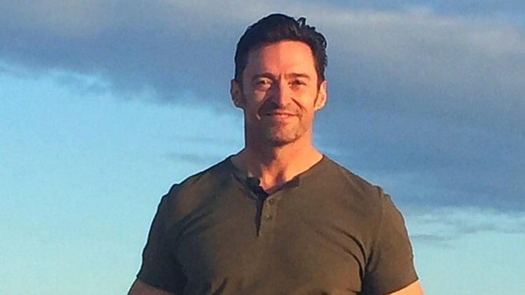 Untuk urusan momongan, aktor Hugh Jackman punya cerita soal mengadopsi anak.