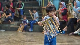 Google Doodle Rayakan Hari Angklung Sedunia, 'Getarkan' RI hingga UK
