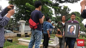 Cak Nun: Jangan Sia-siakan Koes Plus