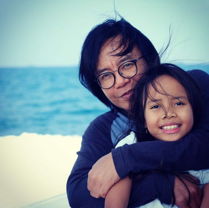 <div>Ayah Ari kayaknya deket banget yaa sama si bungsu. Hi-hi. (Foto: Instagram/ari_lasso)</div>