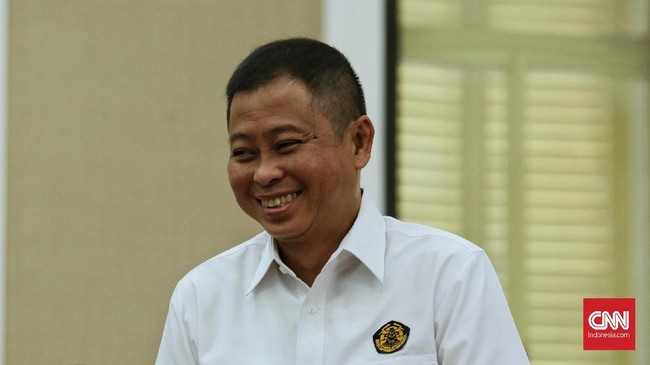 Menteri ESDM Ignasius Jonan mengibaratkan penandatangan Perjanjian Awal terkait divestasi saham PT Freeport Indonesia sebagai prosesi tunangan.