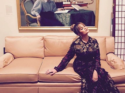 Perosotan bareng Putrinya, Chrissy Teigen Dapat 'Peringatan' Netizen