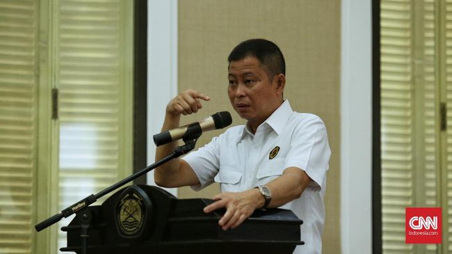 Jonan Pastikan Harga BBM dan Listrik Tak Naik Hingga 2019 Menteri ESDM Ignatius Jonan menyebut, pemerintah siap menambah subsidi BBM dan listrik triliunan rupiah demi menjaga harga BBM dan tarif listrik tak naik.