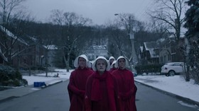 'The Handmaid's Tale' Kalahkan 'GoT' dan 'Stranger Things'