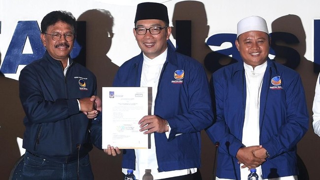 Wali Kota Bandung Ridwan Kamil ikut membantah isu permintaan mahar sebagai syarat rekomendasi maju pilkada. Isu ini berasal dari tudingan La Nyalla Mattaliti.