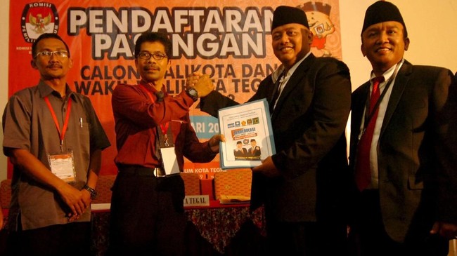 Wal Kota Tegal Dedy Yon melaporkan wakilnya ke Polda Jawa Tengah lantaran difitnah memakai narkoba saat ke Jakarta beberapa waktu lalu.