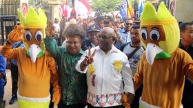 Cagub Papua Lukas Enembe-Klemen Punya Dana Kampanye Terbesar