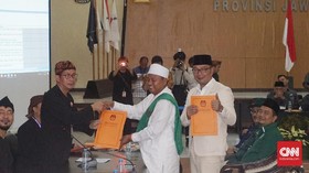 Ridwan Kamil-Uu Resmi Daftar Pencalonan di Pilgub Jabar
