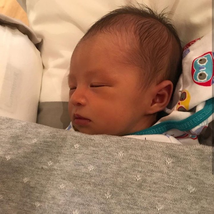 <p>Hai semua, panggil saja bayi ganteng ini Rafa. (Foto: Instagram @raphaelmoeis)</p>