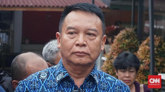 Menurut Tb Hasanuddin, pernyataan Sudrajat soal ganti presiden di panggung debat Pilgub Jabar adalah aksi teror, Hasanuddin minta pendukungnya tidak terpancing.