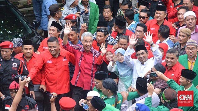 Nusron Wahid membeberkan, Partai Golkar akan menyerahkan SK dukungan kepada Ganjar Pranowo dan Taj Yasin di Semarang pada siang ini.
