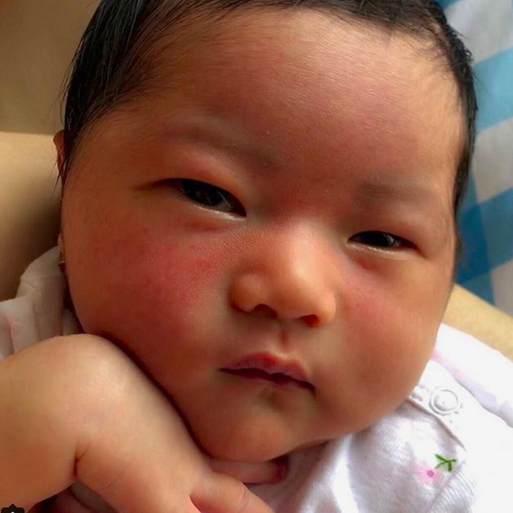 <p>Dilirik Baby Gaia kayak gini, siapa yang kuat sih? Hi-hi-hi. (Foto: Instagram/ @ruby_26)  </p>