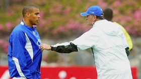 Ronaldo Mengaku Sembunyikan Alkohol Saat Masih Bermain