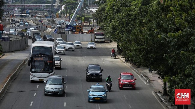 Sejak larangan sepeda motor melintas Jalan Thamrin dicabut, kemacetan di jalan tersebut meningkat. Hal itu diakui oleh Dinas Perhubungan DKI.