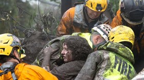 FOTO: Dilanda Longsor, California Bak Medan Perang Dunia