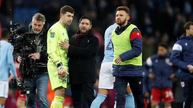 FOTO: Manchester City Kesulitan di Semifinal Piala Liga