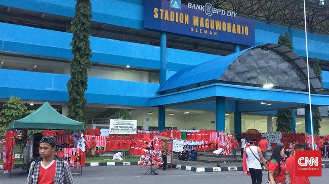 Pemprov DIY bakal mencegah kerumunan di luar stadion atau acara nonton bareng (nobar) Piala Menpora demi menghindari klaster corona.