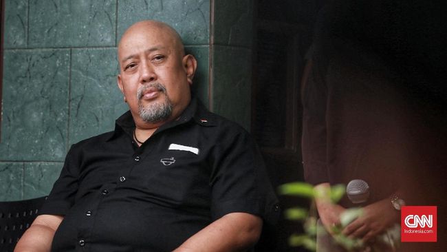 Indro Warkop akhirnya buka suara secara resmi terkait kisruh keberadaan trio Warkopi yang mirip Warkop DKI.