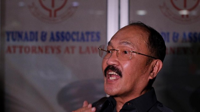 Pengacara Fredrich Yunadi akan mengajukan permohonan praperadilan atas penetapan kliennya sebagai tersangka oleh KPK ke PN Jakarta Selatan.