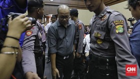 Saksi Akui Berikan Uang Jutaan Dolar pada Keponakan Setnov