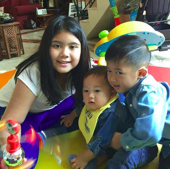 <p>Aira, Airlangga, dan Sakti memang sering banget nih main bareng. Rukunnya! (Foto: Instagram/ @aniyudhoyono)</p>