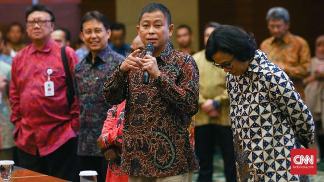 Menteri Energi dan Sumber Daya Mineral Ignatius Jonan menargetkan rasio elektrifikasi 2018 bisa melampaui 97,5 persen atau lebih tinggi dari target pemerintah.