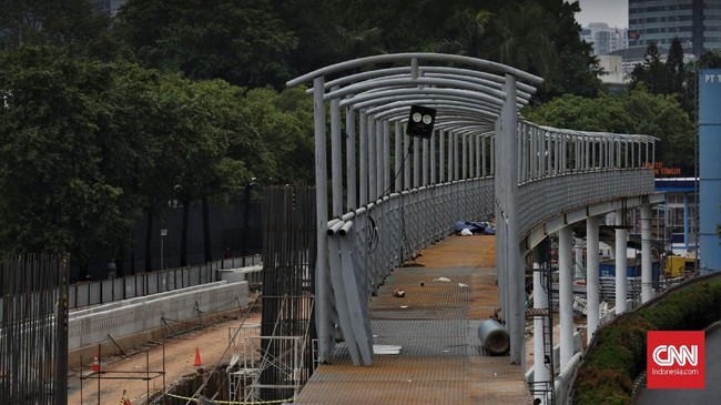 Menteri Perhubungan Budi Karya menawarkan proyek LRT jalur Bumi Serpong Damai - Bandara Soekarno-Hatta kepada investor Arab Saudi.