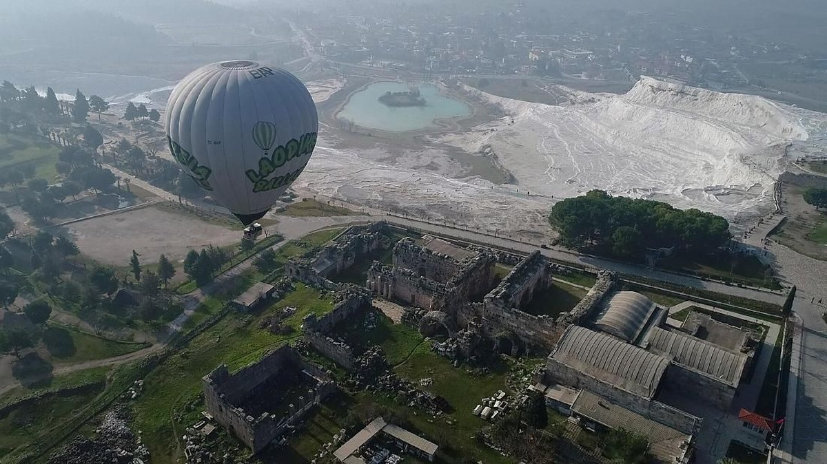 FOTO: Indahnya Istana Kapas, Pamukkale