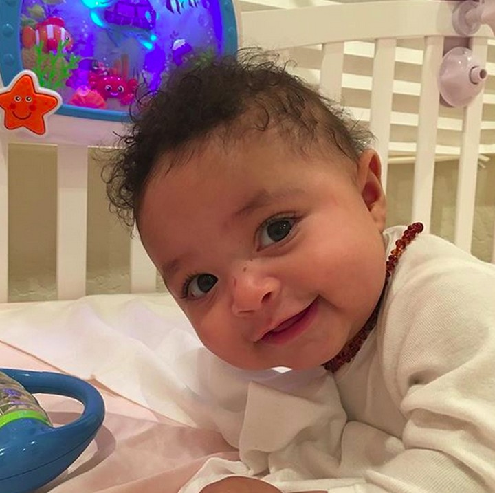 <p>Siapa yang tahan hayo disenyumin Olympia kayak gini? Hi-hi-hi. (Foto: Instagram/ @olympiaohanian)  </p>