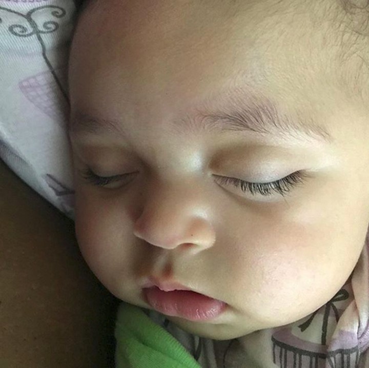 <p>Lucunya Olympia ketika tertidur lelap. (Foto: Instagram/ @olympiaohanian)  </p>