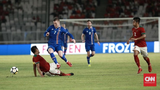 Kekalahan telak Timnas Indonesia dari Islandia menyisakan segudang pekerjaan rumah bagi pelatih Luis Milla, salah satunya koordinasi di lini belakang.