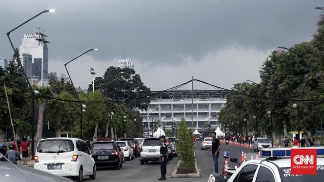Kemenpora memperingatkan Pusat Pengelolaan Komplek Gelora Bung Karno (PPK GBK) terkait ajang balap mobil di area Stadion GBK.