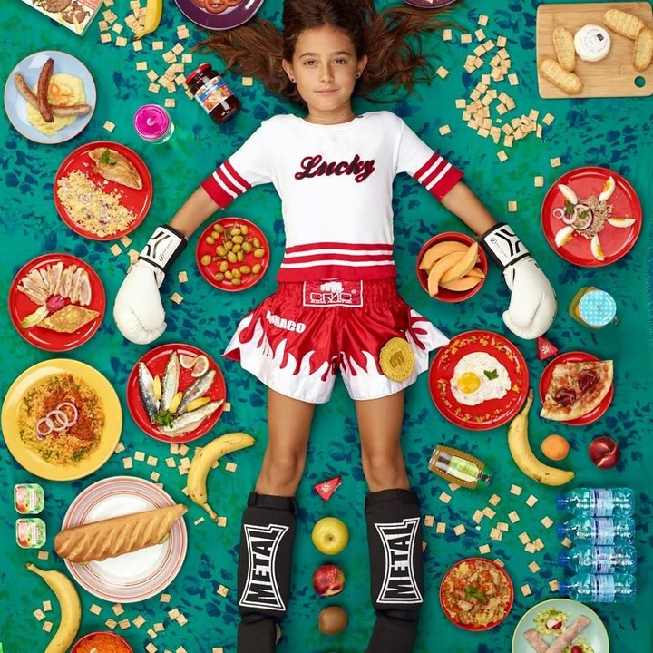 Selama seminggu, ini yang dimakan gadis cilik bernama Rosalie Durand dari Nice, Prancis. (Foto: Gregg Segal Via Time Magazine)