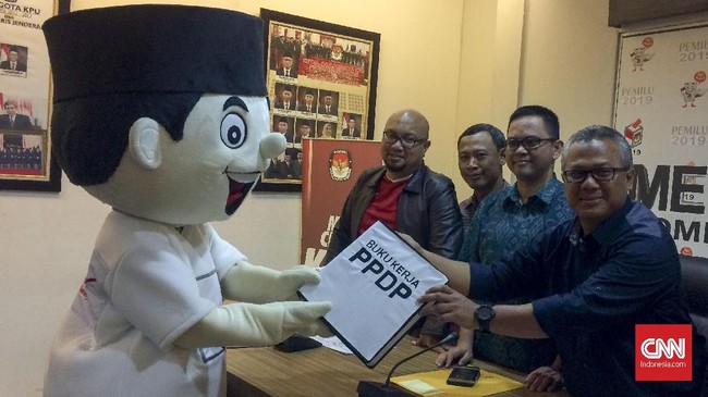 Sejumlah warga menyepelekan agenda pencocokan dan penelitian oleh KPU dalam menyusun daftar pemilih potensial peserta pemilu.