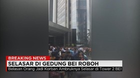 Selasar di Gedung BEI Roboh