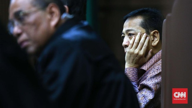 Bekas Ketua DPR Setya Novanto menambah panjang catatan tidurnya di agenda resmi saat terkantuk di sidang korupsi e-KTP.