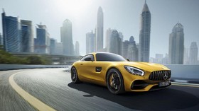 Mercedes-Benz Tarik Mobil 'Neraka' untuk Diperbaiki
