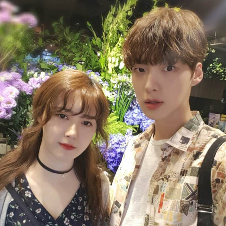 <p>Ahn Jae Hyun akhirnya mendaftarkan pernikahan dengan Goo Hye Sun pada 20 Mei 2016 dan melakukan upacara pernikahan pada keesokan harinya. (Foto: Instagram @aagbanjh)</p>