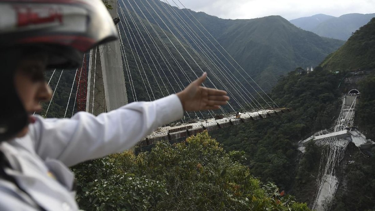 FOTO: Ketika 10 Pekerja Kolombia Tewas Akibat Jembatan Ambruk