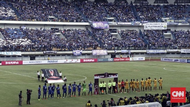 Persib Bandung dan Sriwijaya FC harus puas bermain imbang tanpa gol pada babak pertama Grup A Piala Presiden 2018 di Stadion GBLA, Bandung, Selasa (16/1).