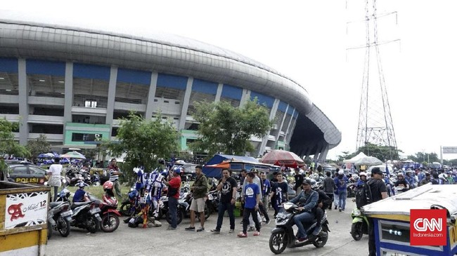 Dispora Kota Bandung menyatakan Stadion GBLA bisa menggelar turnamen pramusim Piala Menpora 2021 jika disetujui PT Liga Indonesia Baru.